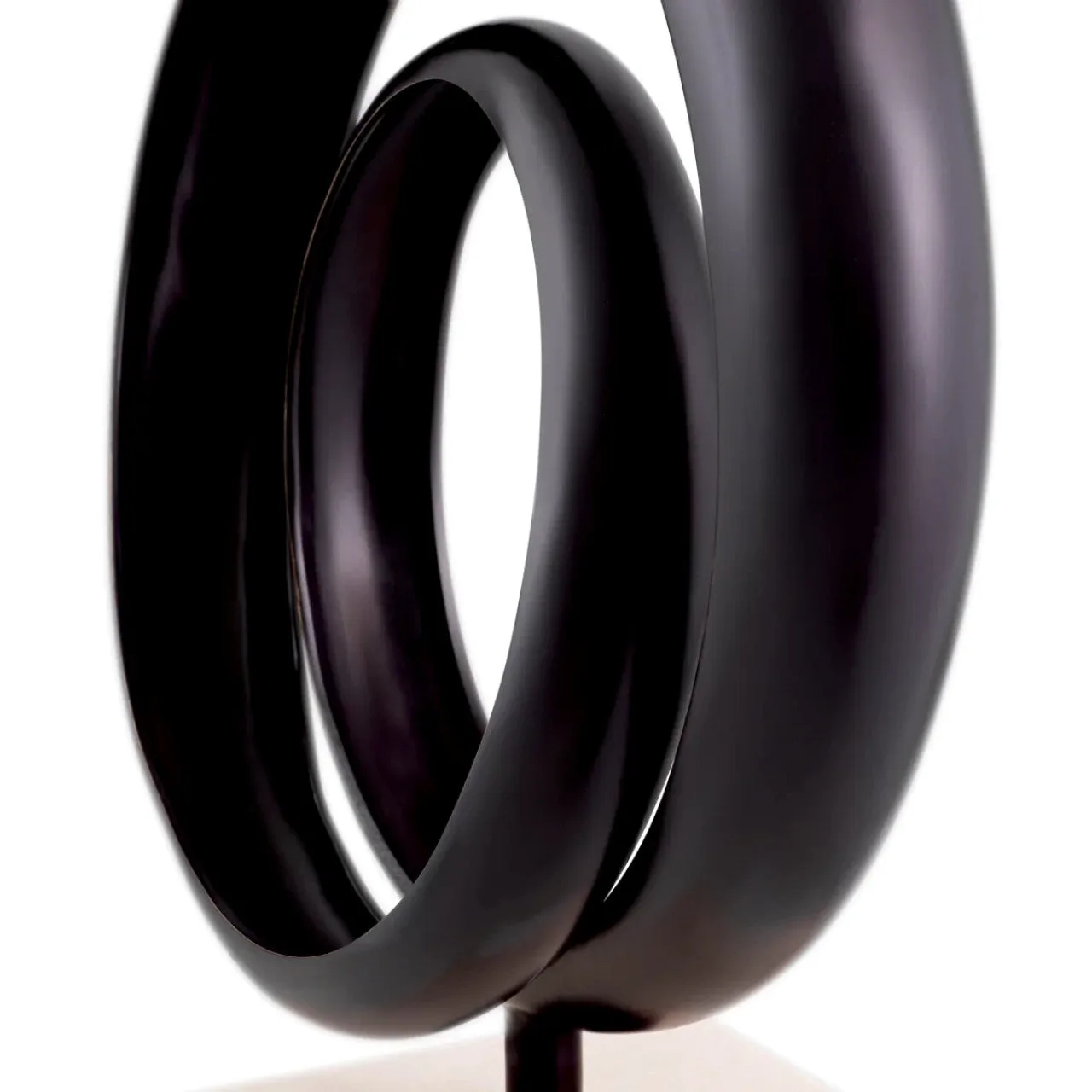 Elegante Bronzen Decoratie met Robuuste Travertijn Basis | Stijlvolle Interieuraccessoire voor Luxe en Stabiliteit