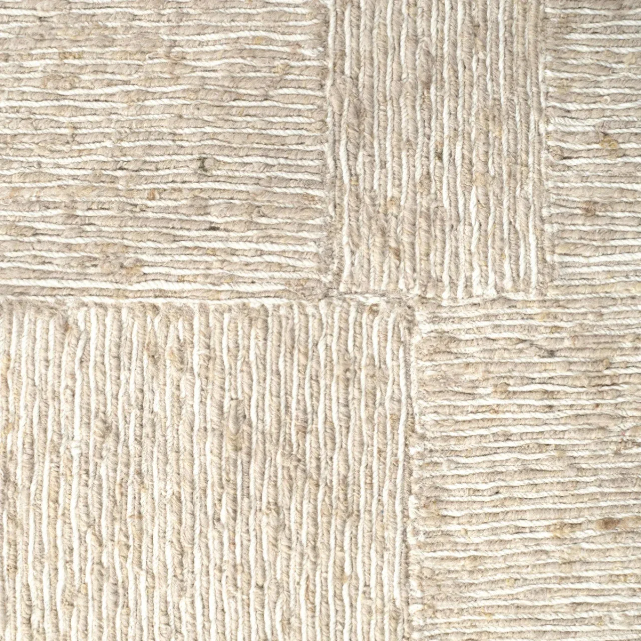 Antoine | Hoogpolig Vloerkleed van Wol in Beige | Luxe Afwerking voor Comfortabel Interieur
