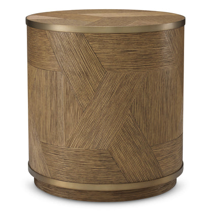 Bijzettafel van Eikenfineer met Messing Afwerking | Elegant Design voor Stijlvolle Interieurs 1
