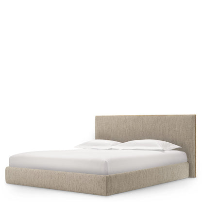 Luxe Bed met Gehamerde Metalen Rand en Zachte Beckett-Stof | Tijdloos Design voor Comfort en Elegantie 1
