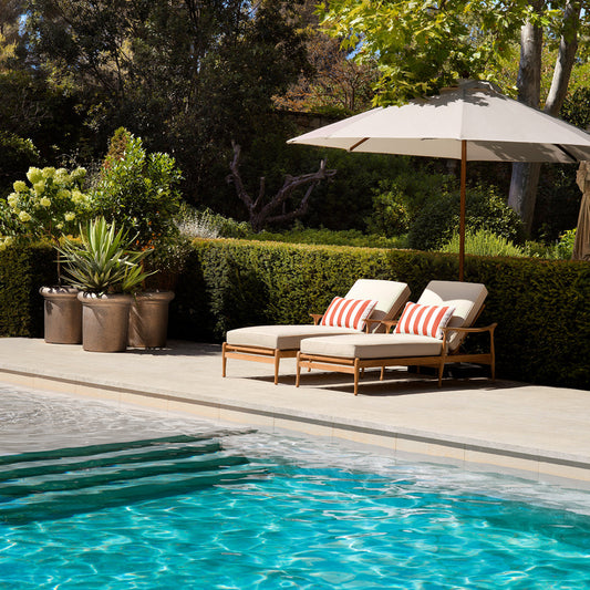 Manzo | Outdoor Ligbed van Teak met Zachte Kussens | Duurzaam en Elegant voor Ontspanning 2