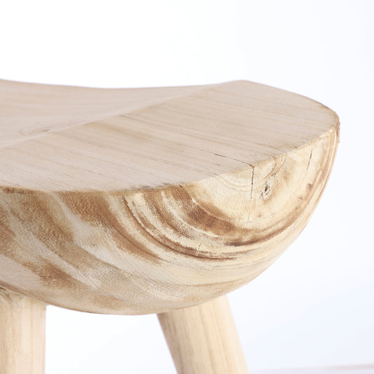 Mica | Decoratieve Kruk van Paulownia Hout met Natuurlijke Look | Multifunctionele Zitplek voor Jouw Interieur 1