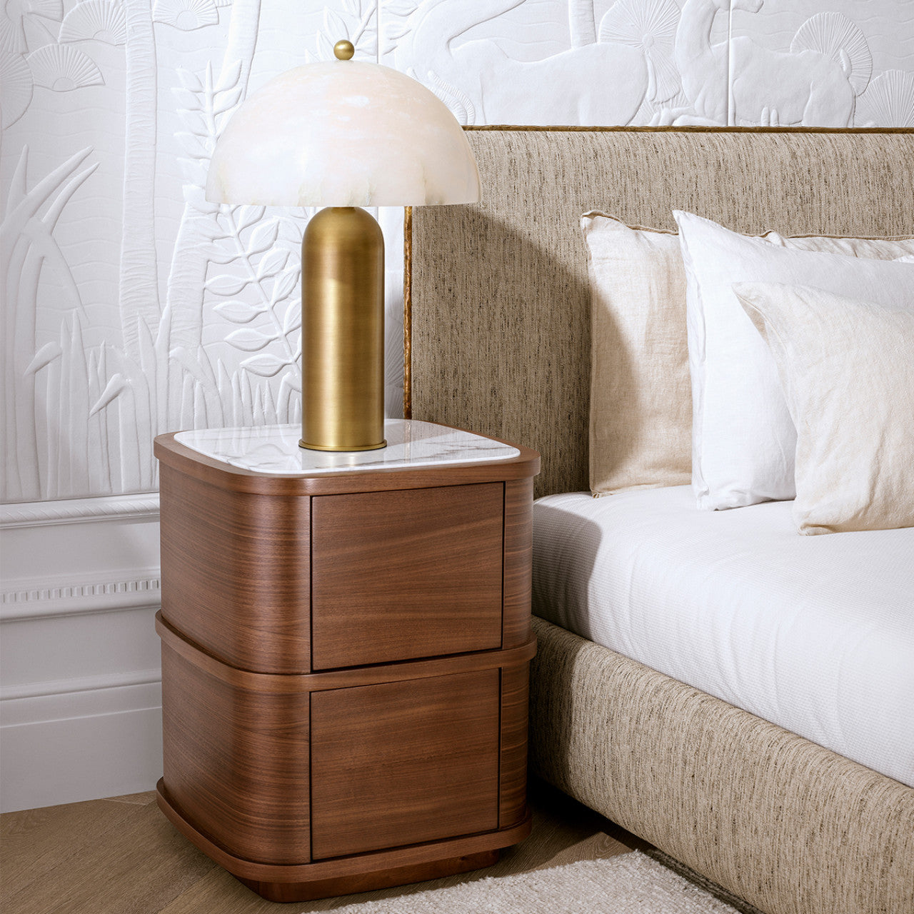 Nachtkastje Hout | Elegant Walnotenhouten Nachtkastje met Marmeren Afwerking | Compact Ontwerp voor Luxe Slaapkamers 2
