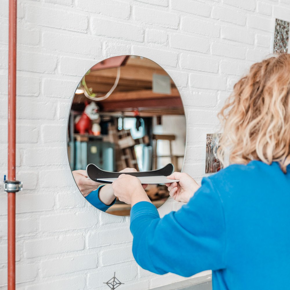 SMILING MIRROR